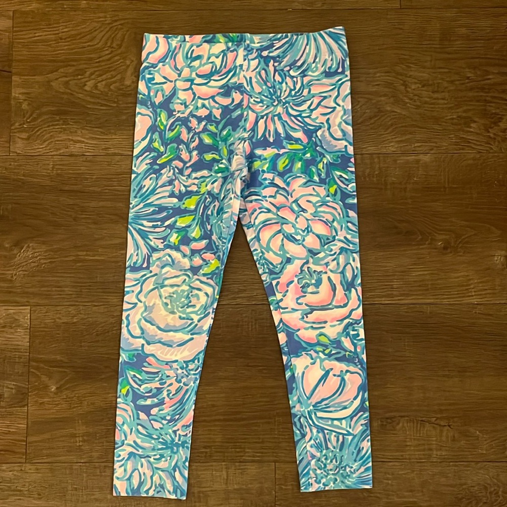 Lily Pulitzer girls leggings. Size S (4-5). Overall great condition